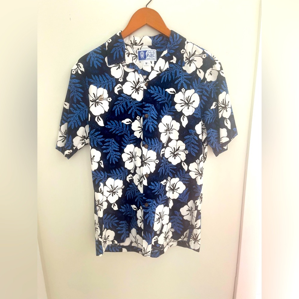 Men’s made in Hawaii beach shirt, size medium. 100% cotton
